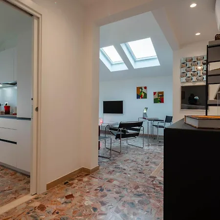 Iconic - View In Appartement Venise