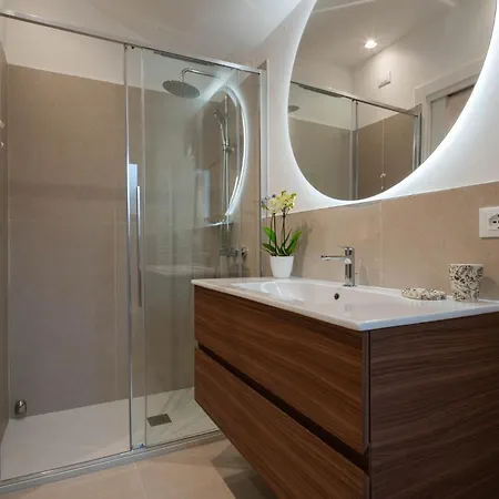 Iconic - View In * 베니스