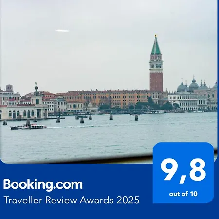 Iconic - View In 아파트