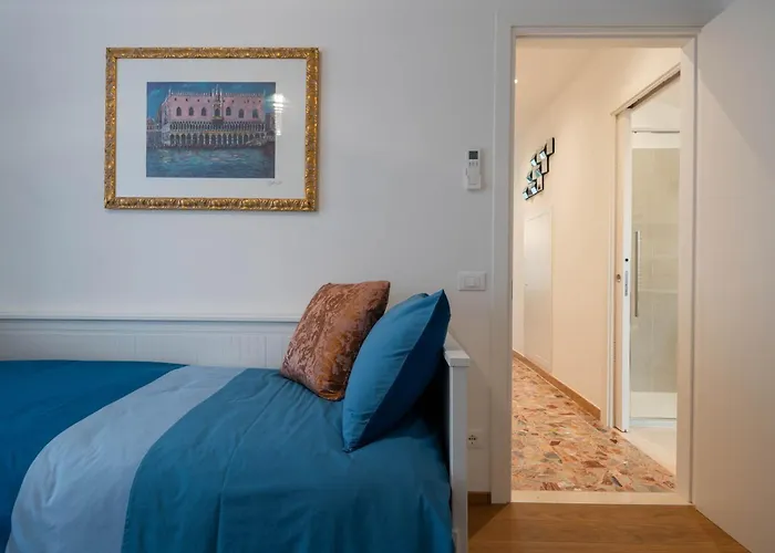 Iconic - View In 公寓 *