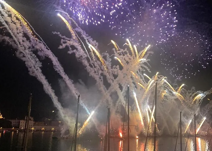 Iconic - View In 公寓