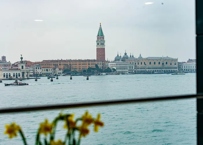 Iconic - View In Lägenhet *