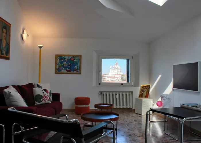 Iconic - View In Venedig